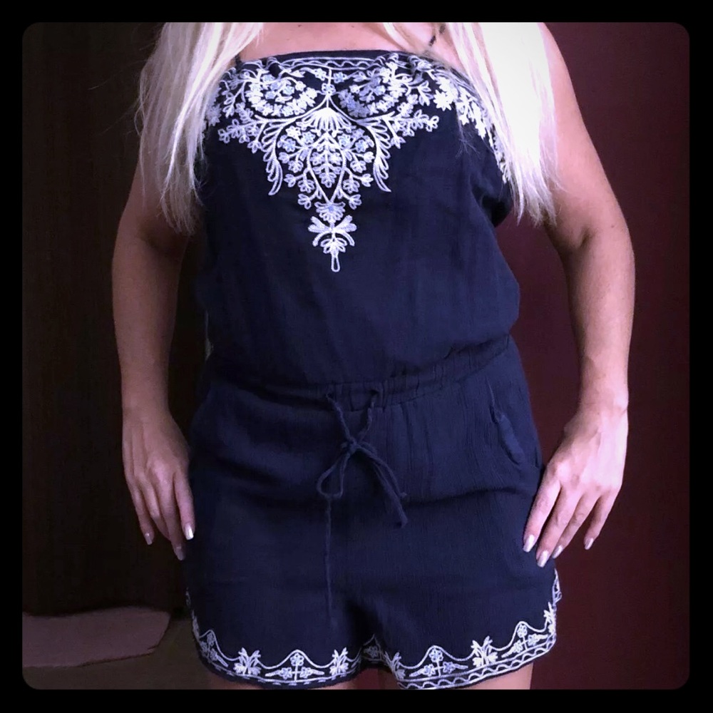Navy Blue Sugarlips Romper Sz M Floral Embroidery